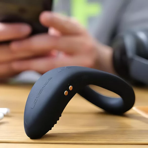 LOVENSE Diamo - intelligenter, vibrierender Penisring (schwarz)